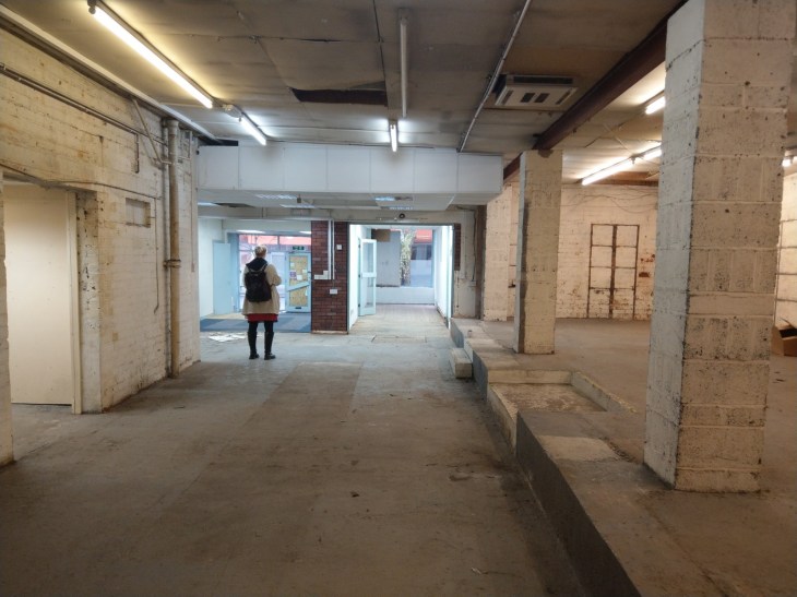 DenmansInterior2019016_204456